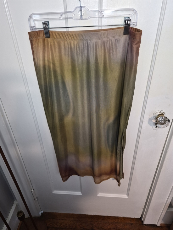 No Boundaries Dresses & Skirts - No Boundaries Olive Gradient Maxi Skirt Size Large